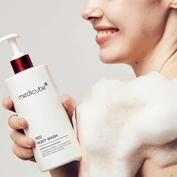 شوینده بدن ضد آکنه قرمز مدی کیوب Medicube Red Acne Body Wash - Image 3